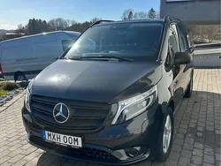Grå Begagnad 2022 Mercedes e-Vito Minibuss | 299 900 kr