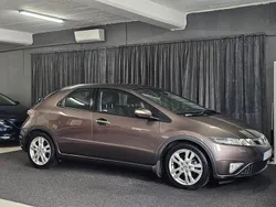 Grå Begagnad 2010 Honda Civic Sport Halvkombi | 97 900 kr (Lite dyr)