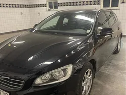 Svart Begagnad 2014 Volvo V60 Kinetic Kombi | 88 000 kr (Marknadspris)