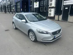 Silver Begagnad 2013 Volvo V40 Momentum Kombi | 77 900 kr (Superpris)