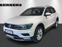 Vit Begagnad 2017 VW Tiguan Highline SUV | 179 900 kr (Marknadspris)