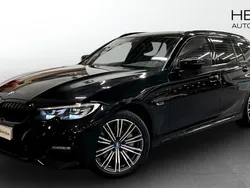 Svart (black) Begagnad 2021 BMW 330e M Sport Kombi | 354 700 kr (Lite dyr)