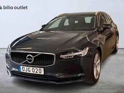 Mörkblå Begagnad 2018 Volvo V90 Kombi | 239 000 kr (Marknadspris)