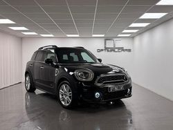 Svart Begagnad 2019 Mini Cooper Countryman Salt SUV | 239 900 kr (Marknadspris)
