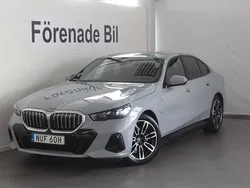 Grå Begagnad 2024 BMW 530e M Sport Sedan | 649 000 kr (Superpris)