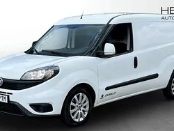 Vit (white) Begagnad 2022 Fiat Doblò Minibuss | 199 900 kr (Dyr)