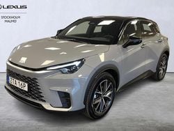 Grå Begagnad 2025 Lexus LBX SUV | 359 000 kr (Marknadspris)