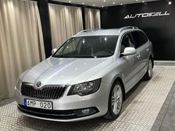 Silver Begagnad 2013 Skoda Superb Elegance Kombi | 109 900 kr (Lite dyr)