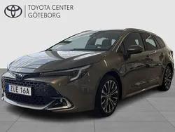 Grön Begagnad 2023 Toyota Corolla Style Kombi | 289 900 kr (Marknadspris)