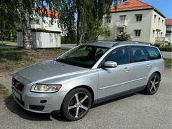 Grå Begagnad 2008 Volvo V50 Kombi | 39 000 kr (Marknadspris)