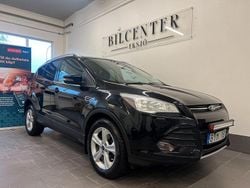 Svart Begagnad 2013 Ford Kuga Trend SUV | 89 900 kr (Marknadspris)