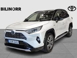 Vit Begagnad 2020 Toyota RAV4 Hybrid Style SUV | 329 900 kr (Marknadspris)