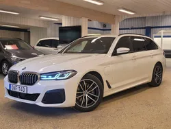 Vit Begagnad 2021 BMW 530e M Sport Kombi | 329 500 kr (Bra pris)