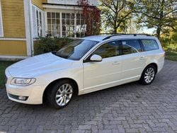 Vit Begagnad 2016 Volvo V70 Momentum Kombi | 157 000 kr (Marknadspris)