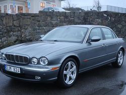Mörkgrå Begagnad 2005 Jaguar XJ Sedan | 169 000 kr (Marknadspris)