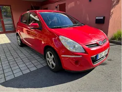 Röd Begagnad 2011 Hyundai i20 Select Halvkombi | 27 900 kr (Bra pris)