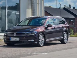 Mörkröd (röd) Begagnad 2016 VW Passat GT Kombi | 134 900 kr (Marknadspris)