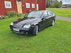 Svart Begagnad 2006 Mercedes C180 Classic Sedan | 36 000 kr (Marknadspris)