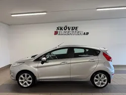 Grå Begagnad 2010 Ford Fiesta Titanium Halvkombi | 47 500 kr (Marknadspris)