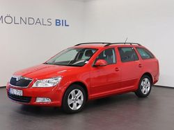 Röd Begagnad 2011 Skoda Octavia Elegance Kombi | 94 900 kr (Lite dyr)