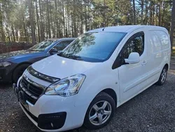 Vit Begagnad 2016 Peugeot Partner Minibuss | 45 000 kr (Superpris)
