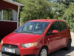 Röd Begagnad 2009 Mitsubishi Colt Halvkombi | 16 500 kr (Superpris)