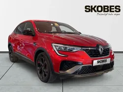 Röd Begagnad 2022 Renault Arkana R.S. SUV | 269 900 kr (Marknadspris)