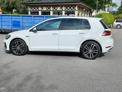 Vit Begagnad 2020 VW Golf VII GTE Halvkombi | 235 000 kr (Marknadspris)