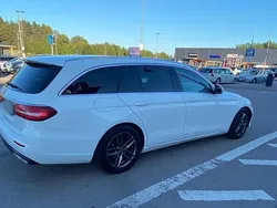 Vit Begagnad 2020 Mercedes E220 Avantgarde Kombi | 170 000 kr (Dyr)