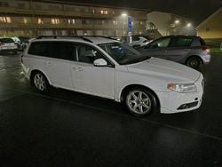 Vit Begagnad 2011 Volvo V70 Momentum Kombi | 38 500 kr (Bra pris)