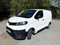 Vit Begagnad 2016 Toyota Proace Van | 99 000 kr