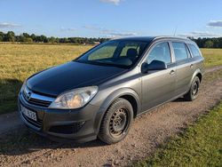 Grå Begagnad 2010 Opel Astra Kombi | 17 500 kr (Marknadspris)