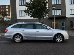 Silver Begagnad 2010 Skoda Superb Kombi | 53 000 kr (Bra pris)