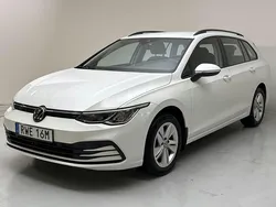 Vit Begagnad 2022 VW Golf VIII | 220 000 kr (Marknadspris)