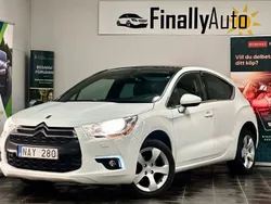 Vit Begagnad 2012 Citroën DS4 Halvkombi | 89 900 kr