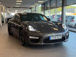 Mörkgrå (grå) Begagnad 2015 Porsche Panamera GTS Chrono Sedan | 349 900 kr