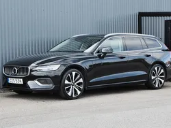 Svart Begagnad 2021 Volvo V60 Inscription Kombi | 269 900 kr (Bra pris)