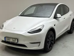 Vit Begagnad 2021 Tesla Model Y SUV | 370 000 kr (Bra pris)