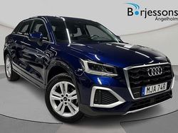 Navarrablå metallic Begagnad 2024 Audi Q2 Advanced Plus SUV | 279 000 kr (Marknadspris)