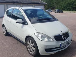Vit Begagnad 2009 Mercedes A160 Classic Halvkombi | 16 000 kr (Marknadspris)