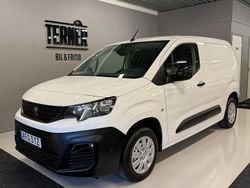 Vit Begagnad 2022 Peugeot Partner Minibuss | 155 000 kr (Marknadspris)