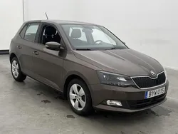 Brun Begagnad 2018 Skoda Fabia Style Halvkombi | 120 000 kr (Marknadspris)