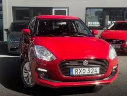 Röd Begagnad 2017 Suzuki Swift Halvkombi | 89 900 kr (Lite dyr)