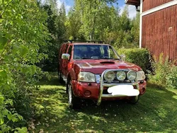 Röd Begagnad 2004 Nissan Navara Pickup | 40 000 kr (Superpris)