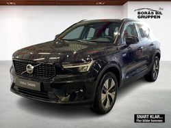 Svart Begagnad 2025 Volvo XC40 Plus SUV | 399 000 kr (Marknadspris)