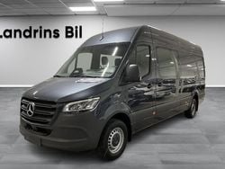 Mörkgrå (tenoritgrå metallic) Ny 2025 Mercedes Sprinter Van | 786 250 kr