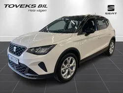 Vit (candy white midnight blac) Ny 2025 Seat Arona FR SUV | 327 900 kr