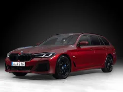 Röd Begagnad 2024 BMW 530e M Sport Kombi | 529 000 kr (Lite dyr)