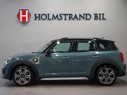 Grön Begagnad 2022 Mini Cooper Countryman SUV | 329 900 kr (Marknadspris)
