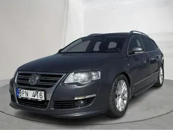 Ljusgrå Begagnad 2010 VW Passat Sedan | 20 000 kr (Superpris)